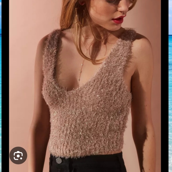 Elegant Tan Sleeveless Top - Picture 1 of 7